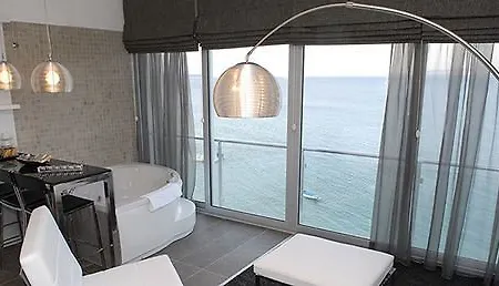 Hotel Ladin Cesme